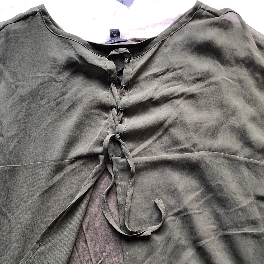 Worthington Forest Green Blouse - Picture 4 of 5